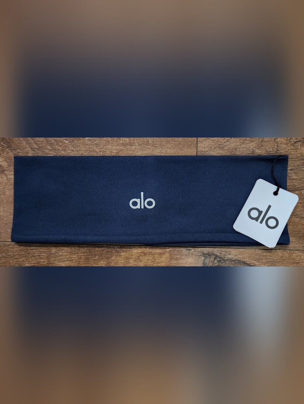NWT Alo Yoga Performance Conquer Headband